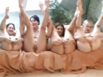 నన్ను కొమ్ముల బిచ్‌గా మార్చండి