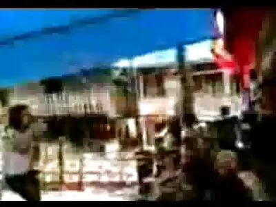 హాట్ విషయం ఆమె గాడిదను వణుకుతోంది