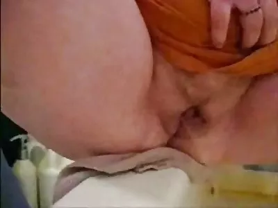 నేను ఇంకా బొమ్మలతో ఆడుతున్నాను