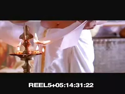 సెక్సీ బ్లాక్ లోదుస్తులలో నా శ్యామల GF బ్లోయింగ్ కాక్